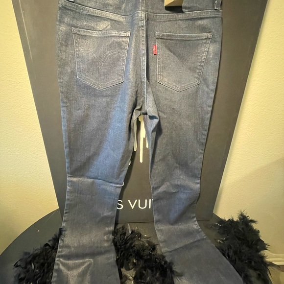 Flare Leg Levi’s - Picture 7 of 7